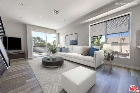 6702 Balboa Boulevard #A