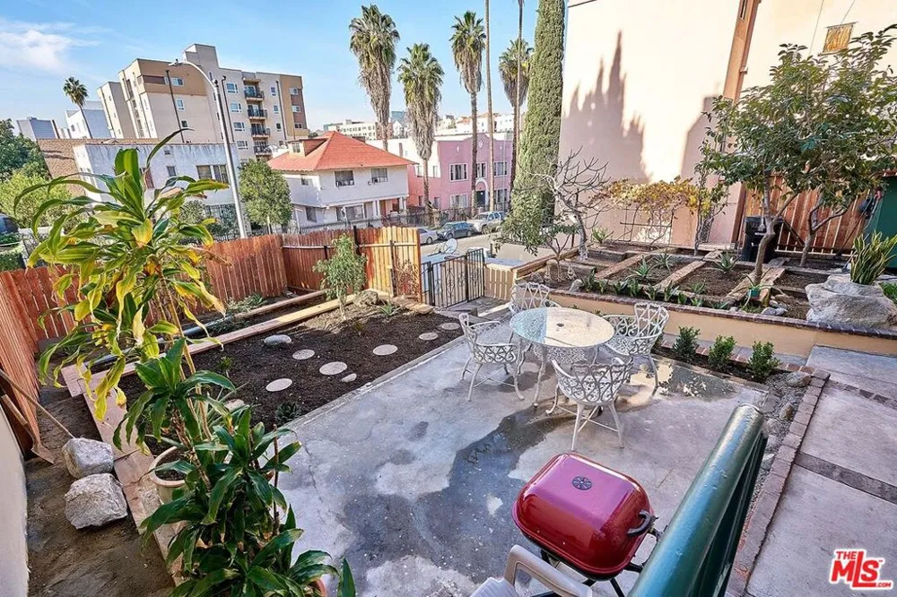 826 S Park View Street #1 Los Angeles, CA 90057