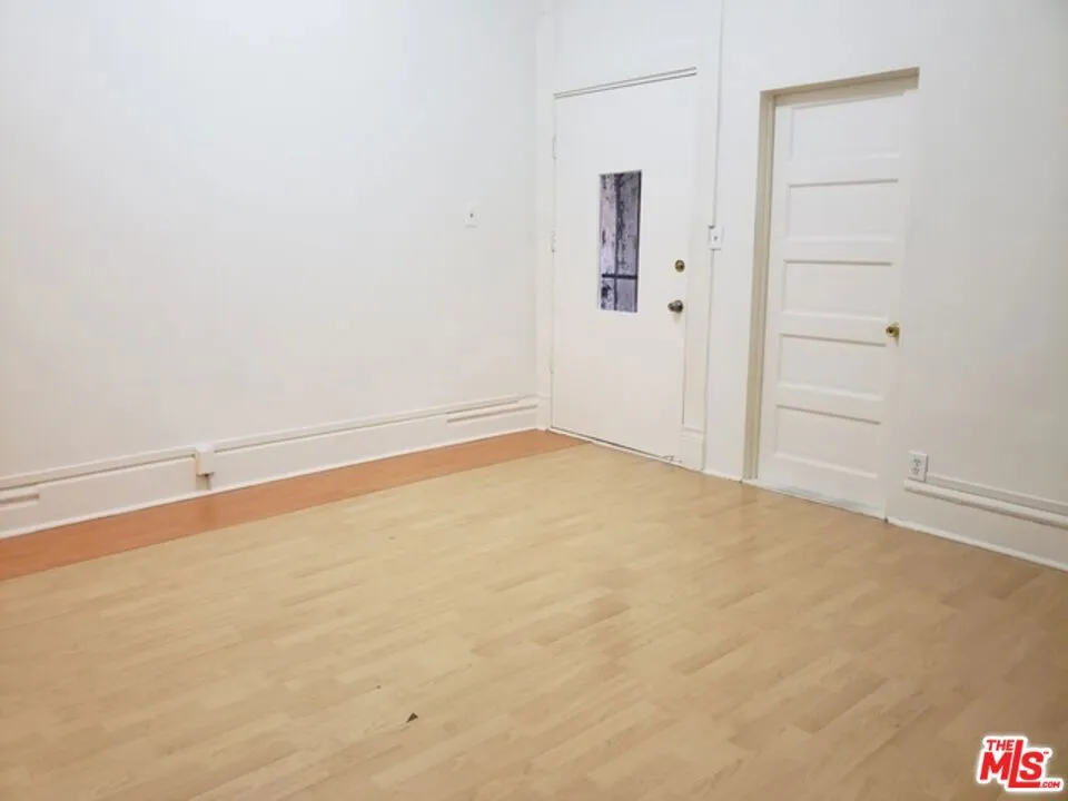 826 S Park View Street #1 Los Angeles, CA 90057