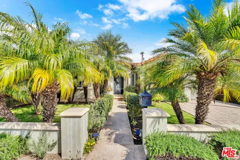 326 Doheny Drive