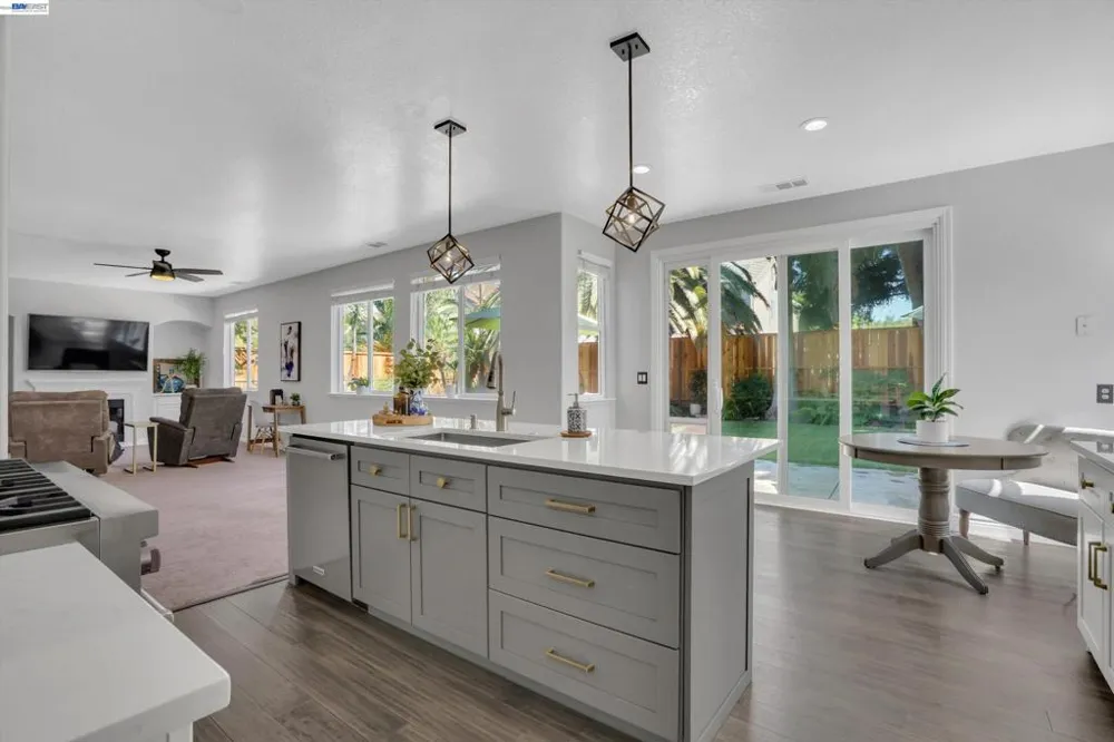 757 Dody Dr Manteca, CA 95337