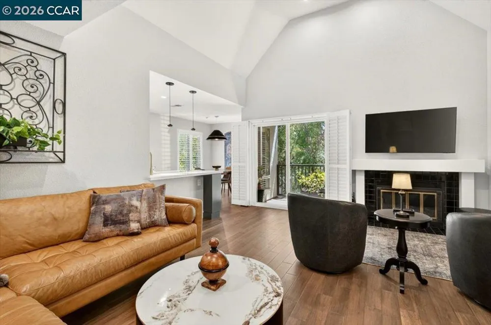 3183 Wayside Plz #311 Walnut Creek, CA 94597