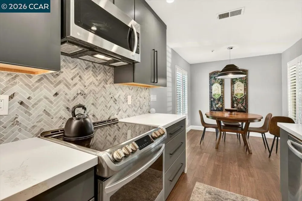 3183 Wayside Plz #311 Walnut Creek, CA 94597