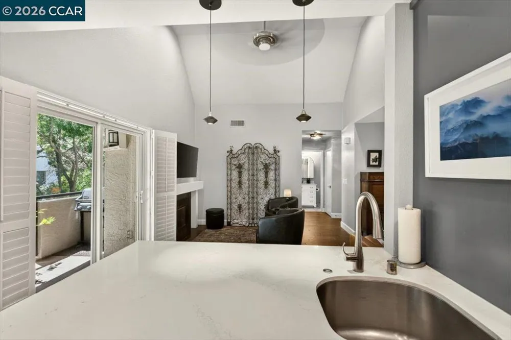 3183 Wayside Plz #311 Walnut Creek, CA 94597