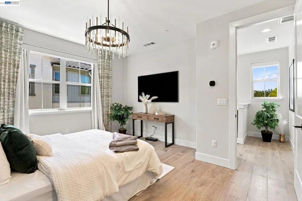 332 Harcot Ter Sunnyvale, CA 94085