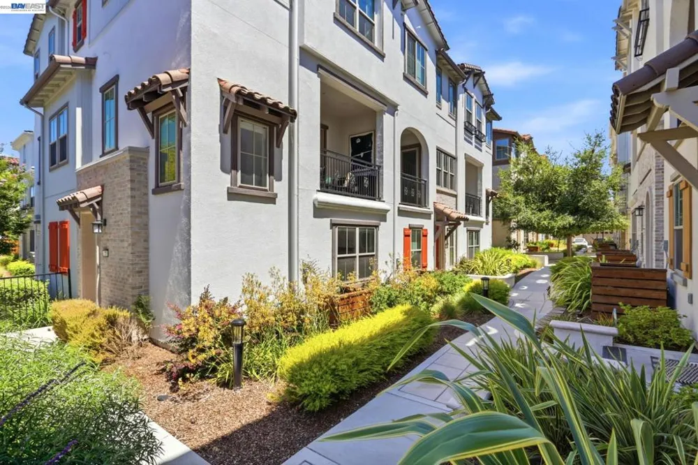 332 Harcot Ter Sunnyvale, CA 94085