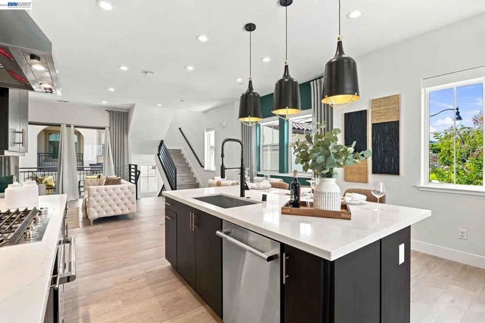 332 Harcot Ter Sunnyvale, CA 94085