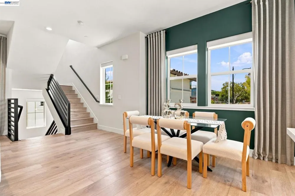 332 Harcot Ter Sunnyvale, CA 94085