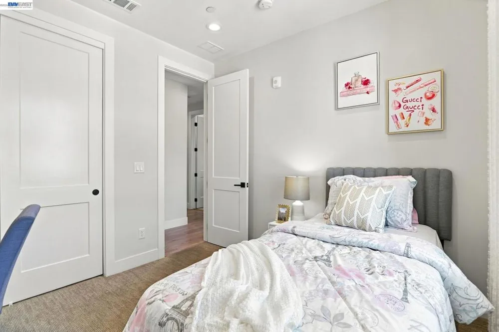 332 Harcot Ter Sunnyvale, CA 94085