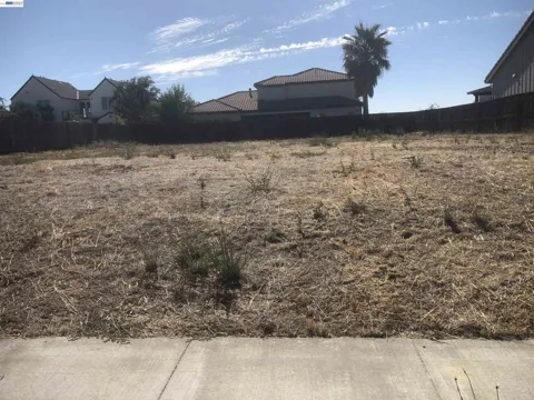 2252 Somerset Cir