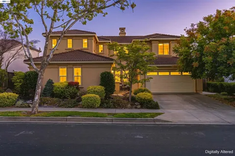 5811 Cattleya Dr