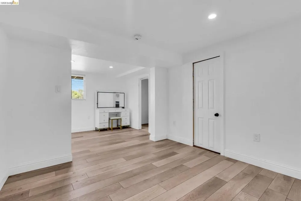 2350 W Shell Ave. Martinez, CA 94553