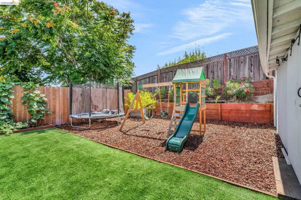 2350 W Shell Ave. Martinez, CA 94553