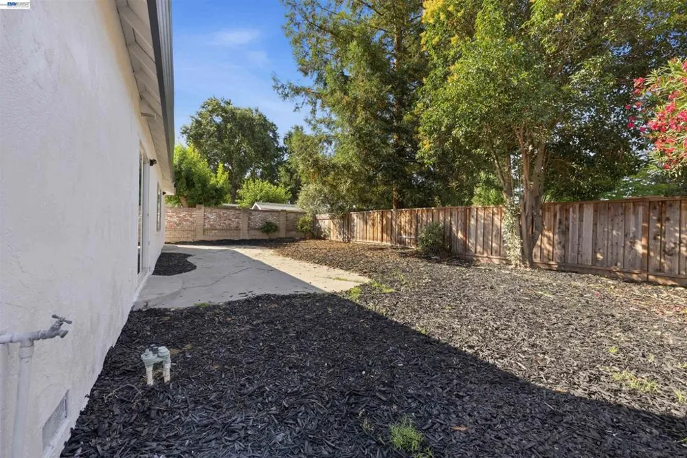 1859 Lynwood Dr Concord, CA 94519
