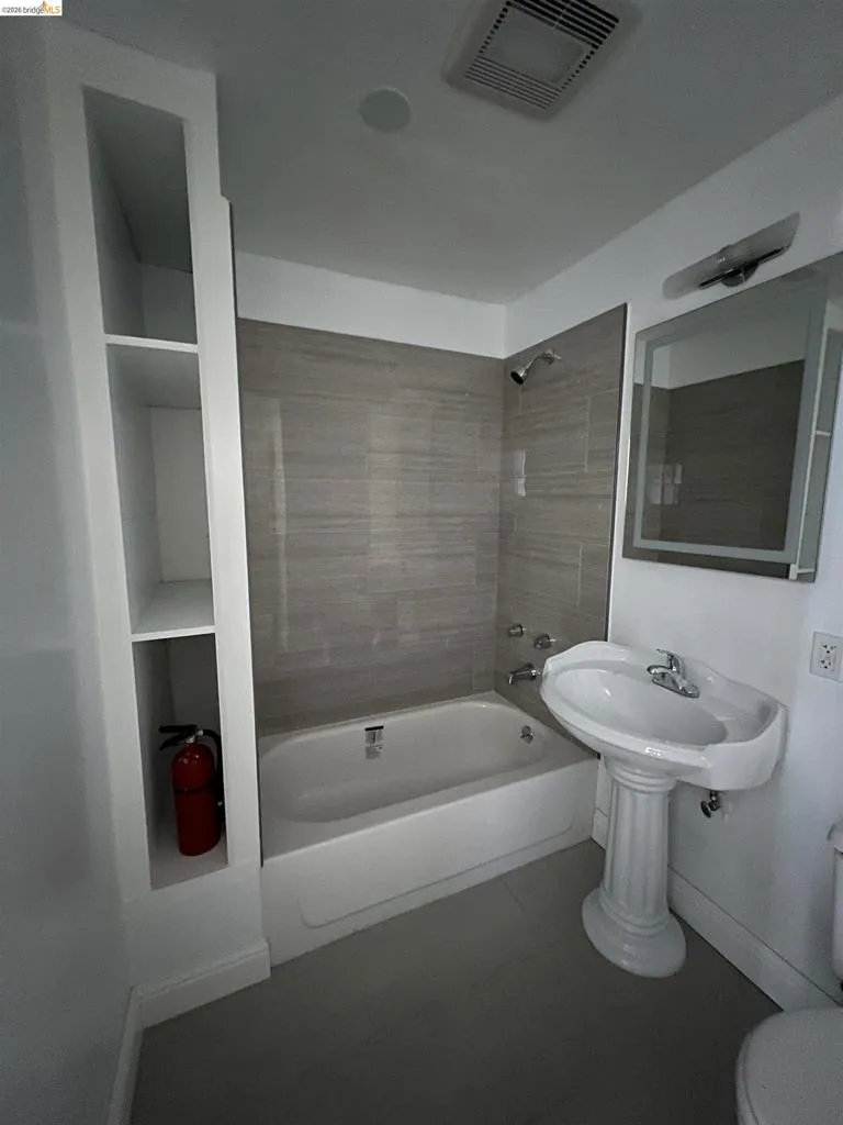 3244 ELLIS ST Berkeley, CA 94703