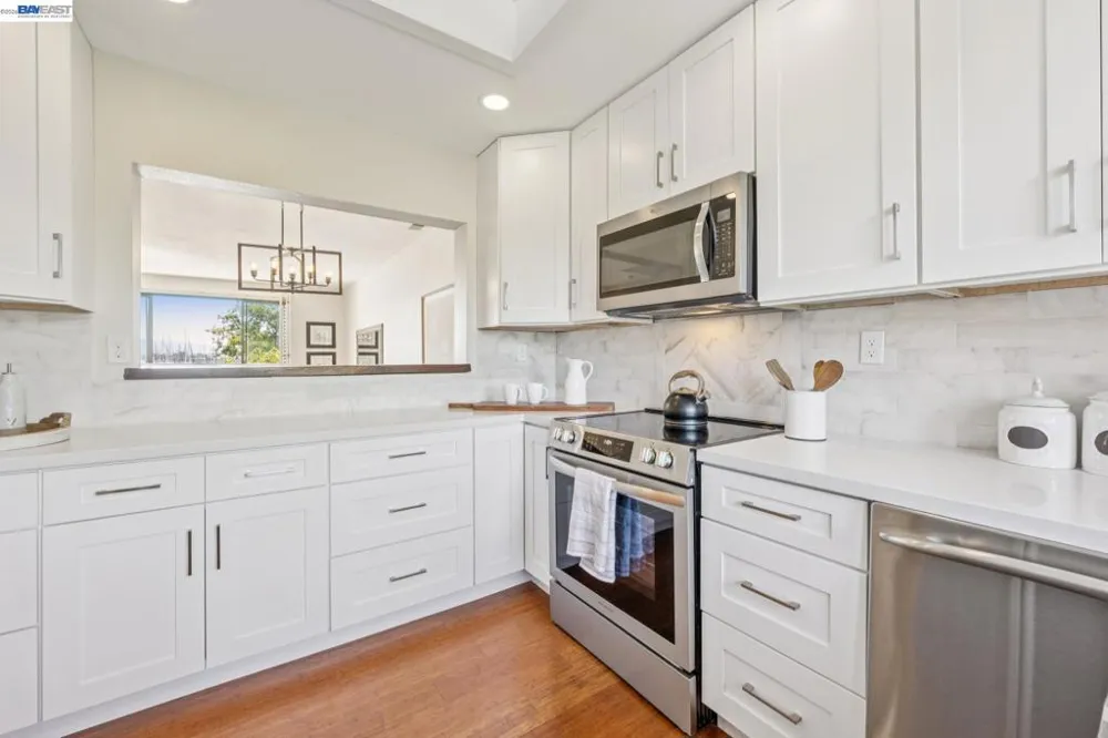 48 Invincible Ct #F19 Alameda, CA 94501