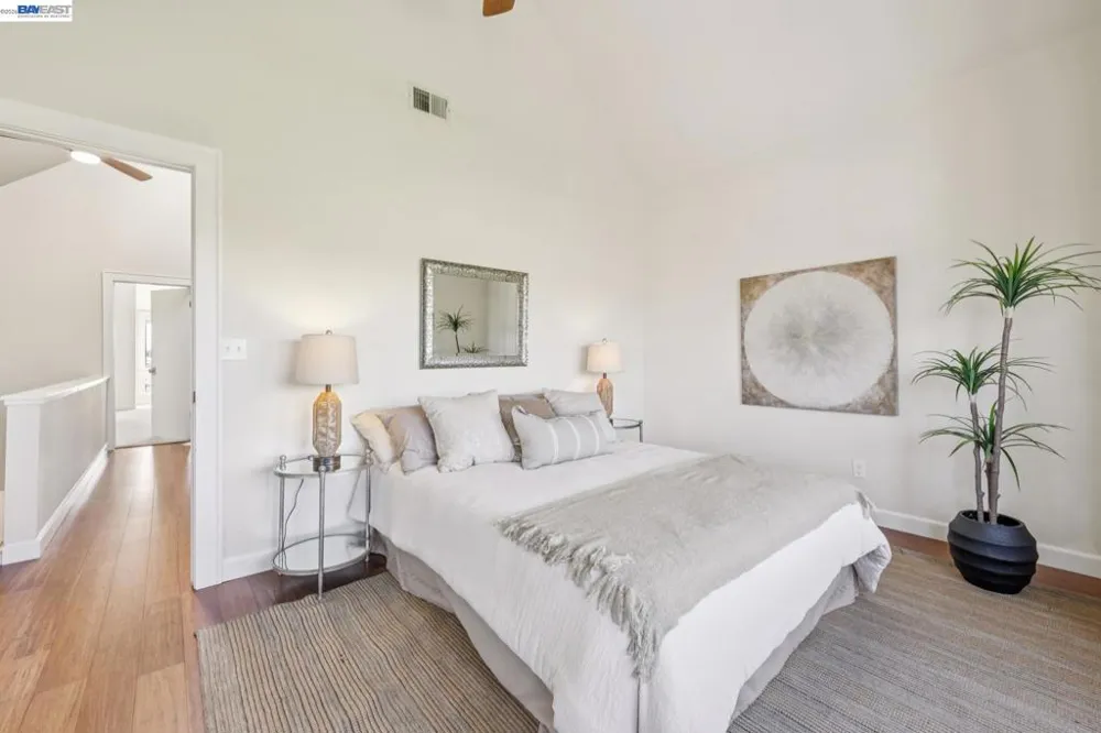 48 Invincible Ct #F19 Alameda, CA 94501