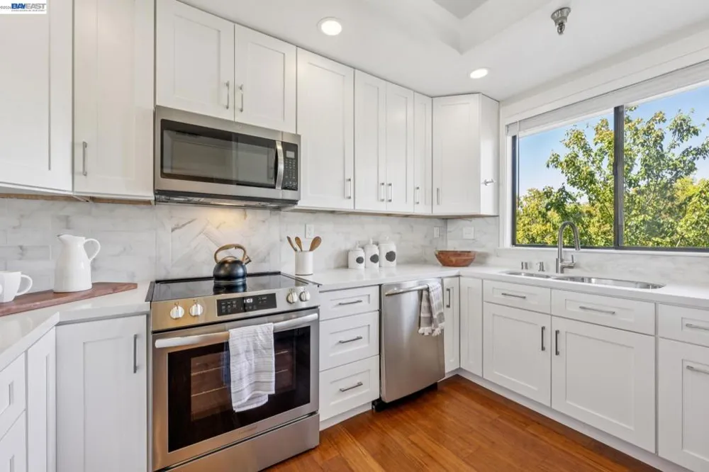 48 Invincible Ct #F19 Alameda, CA 94501
