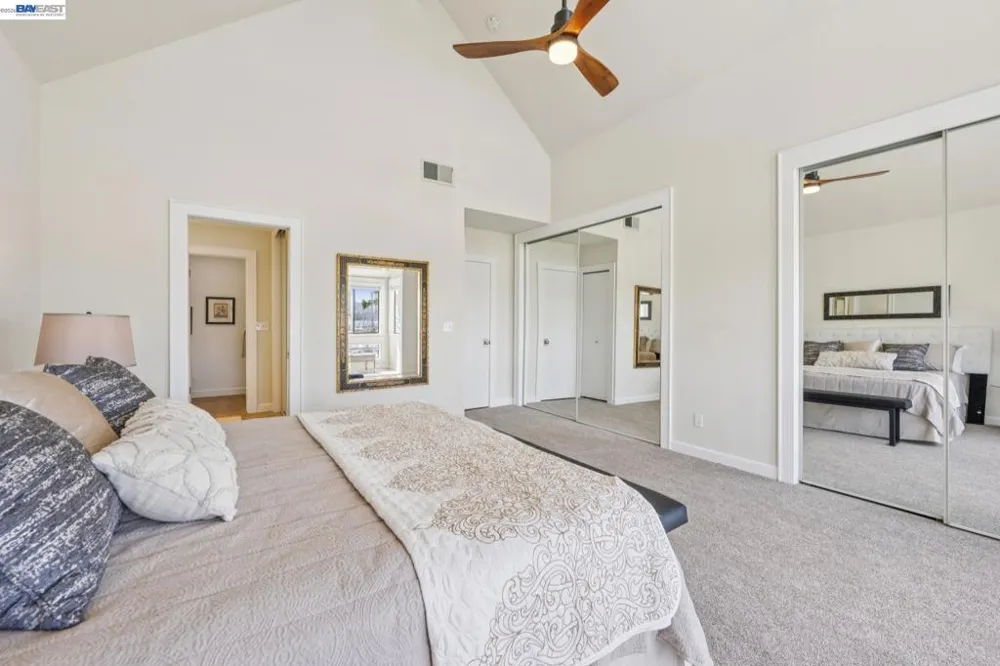 48 Invincible Ct #F19 Alameda, CA 94501