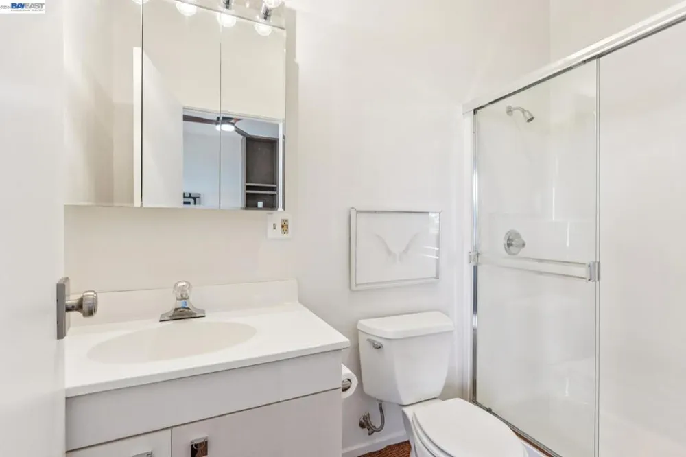48 Invincible Ct #F19 Alameda, CA 94501