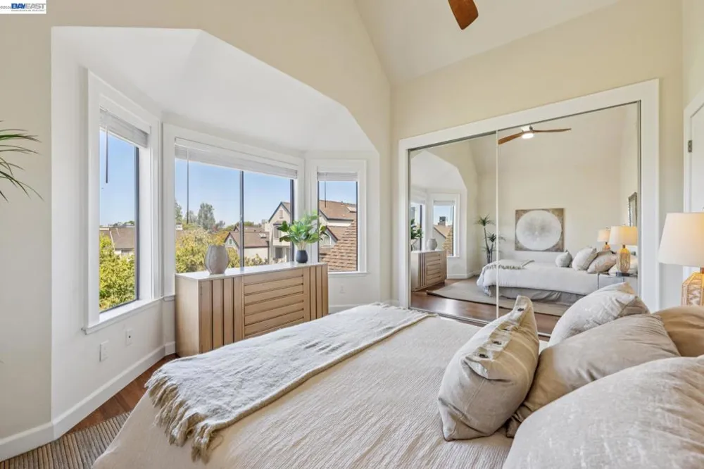 48 Invincible Ct #F19 Alameda, CA 94501