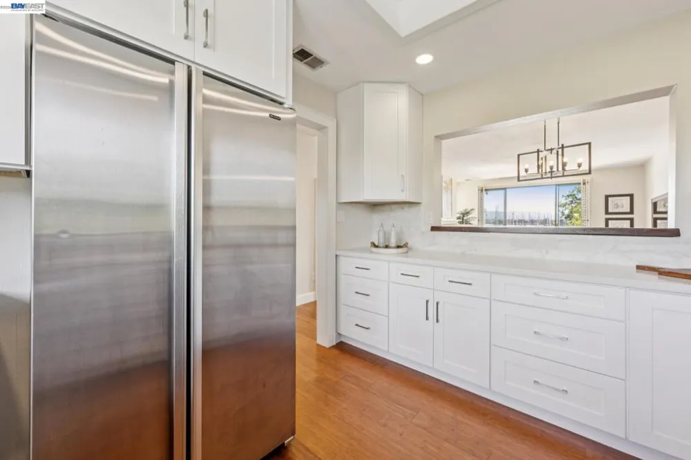 48 Invincible Ct #F19 Alameda, CA 94501