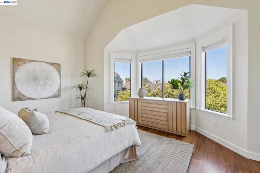 48 Invincible Ct #F19 Alameda, CA 94501