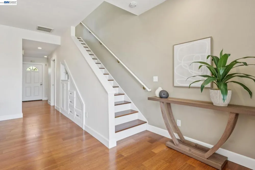 48 Invincible Ct #F19 Alameda, CA 94501