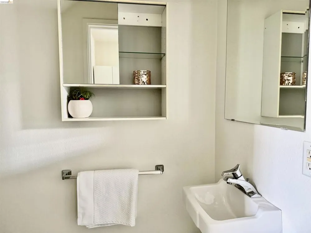 1450 4Th St #5 #5 Berkeley, CA 94710