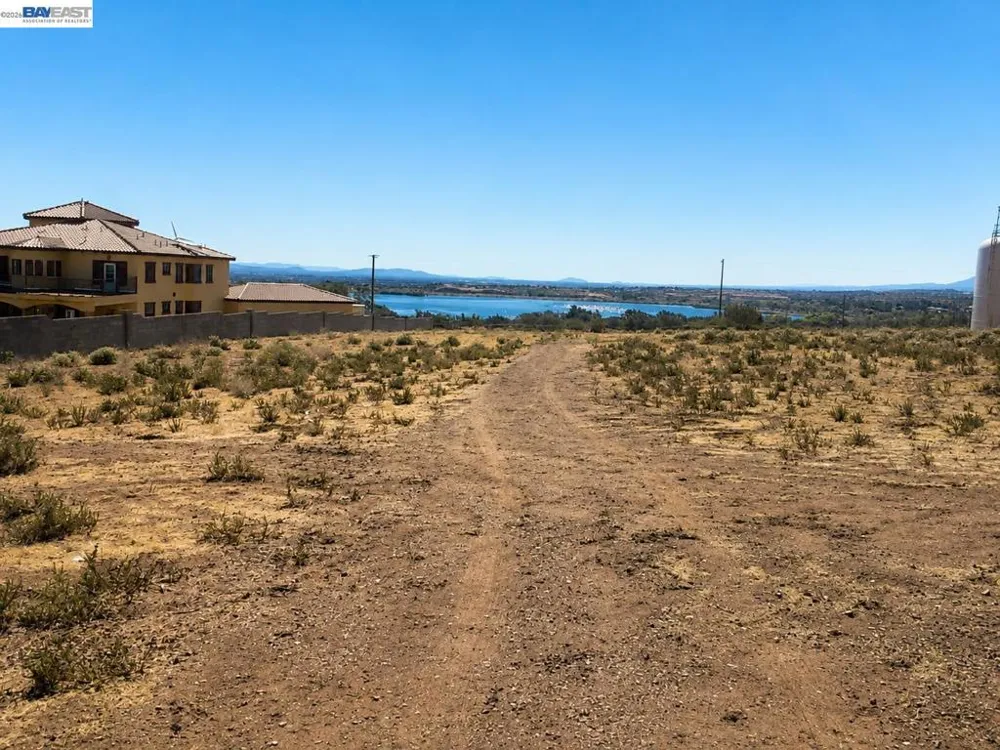 El Camino Dr Hacienda Dr Palmdale, CA 93551