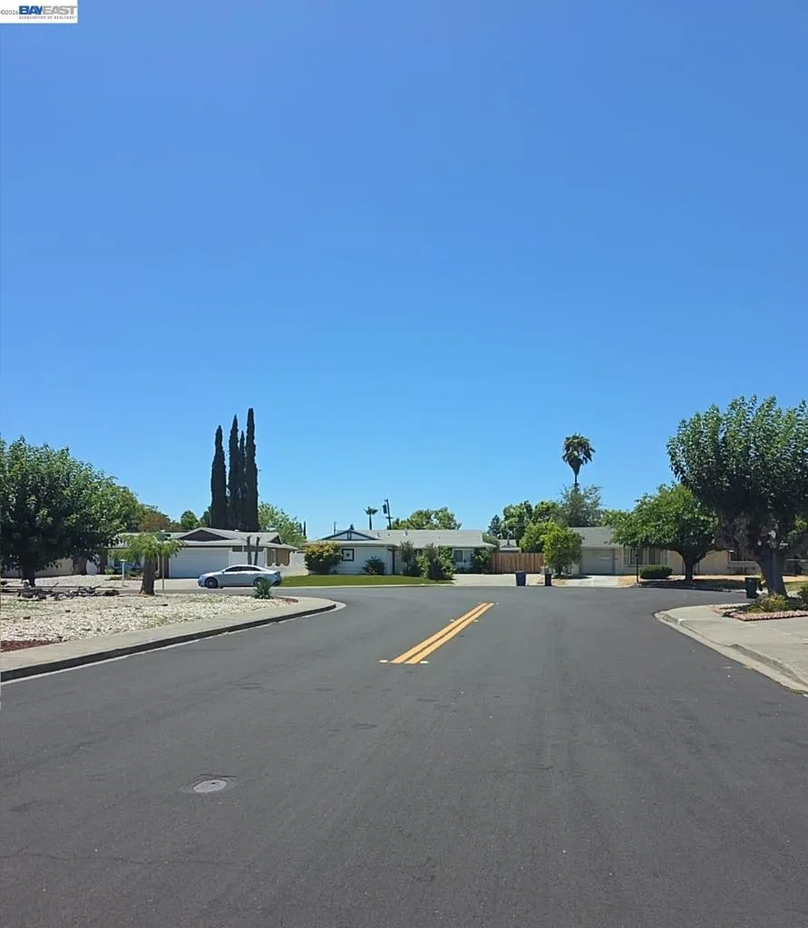 146 Isle Royale Cir Vacaville, CA 95687