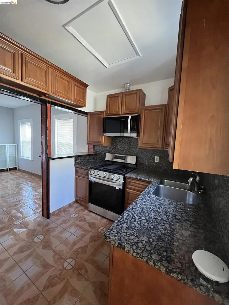 1251 63RD Emeryville, CA 94608