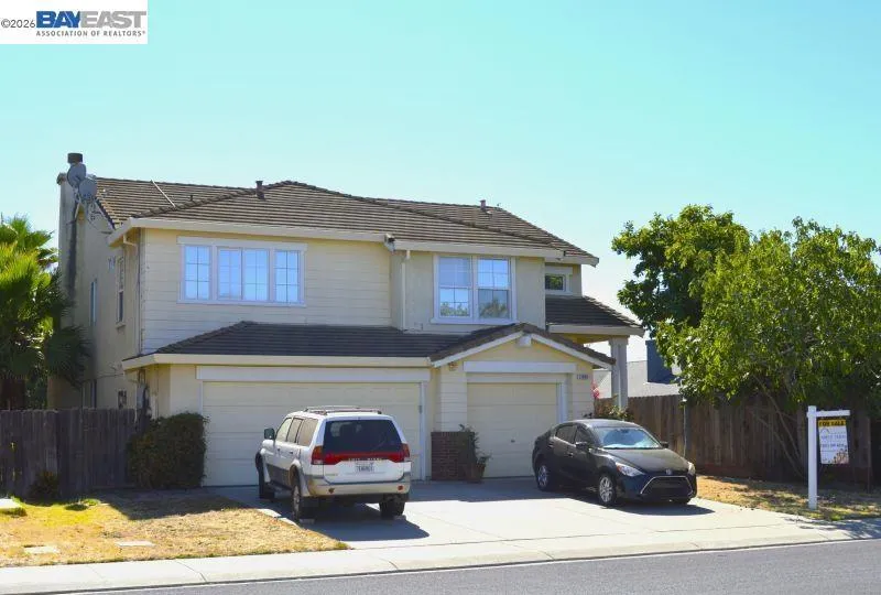 13900 Pinecrest St Lathrop, CA 95330