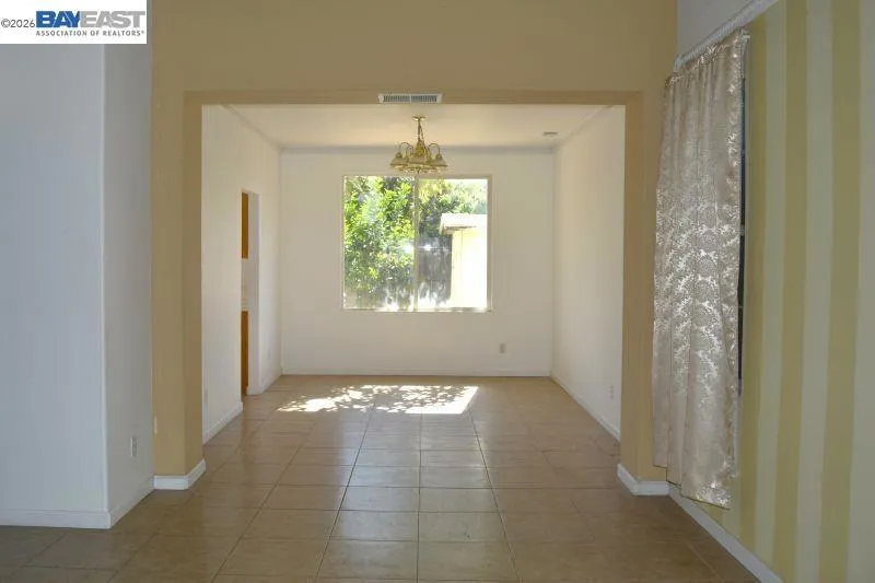 13900 Pinecrest St Lathrop, CA 95330