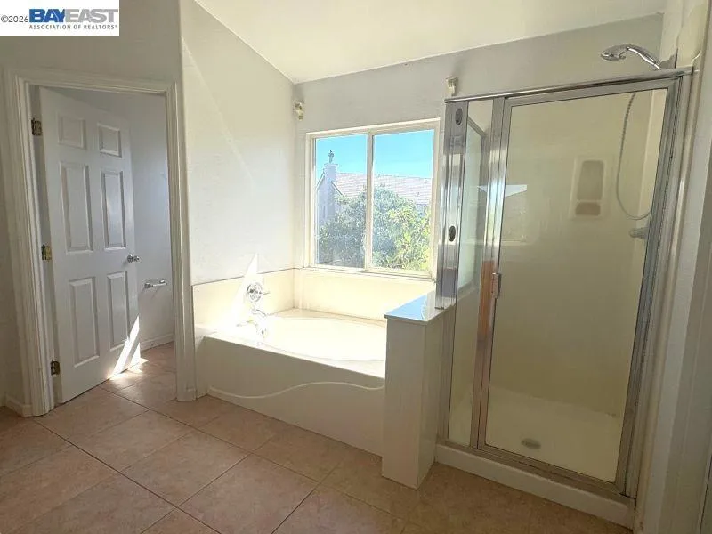 13900 Pinecrest St Lathrop, CA 95330