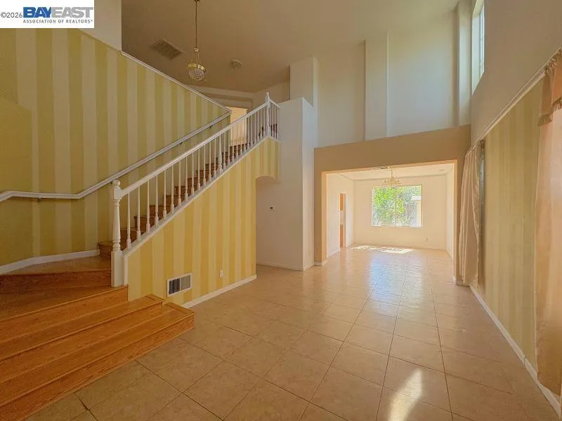 13900 Pinecrest St Lathrop, CA 95330