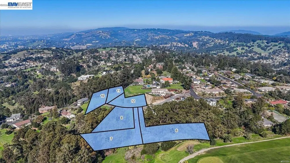 6 Turner Ct Oakland, CA 94605