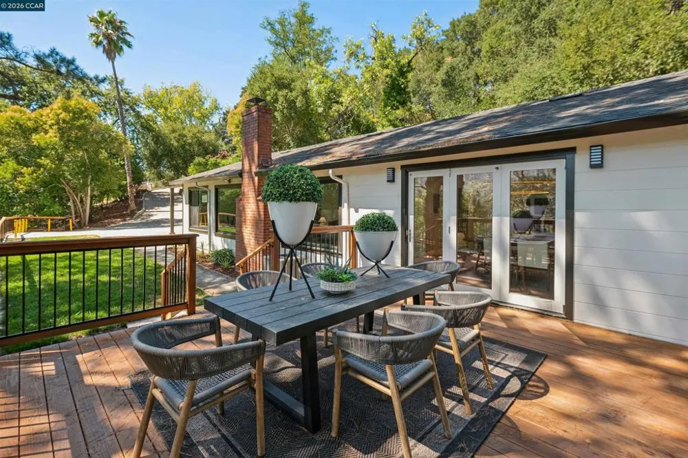 50 Overhill Rd Orinda, CA 94563