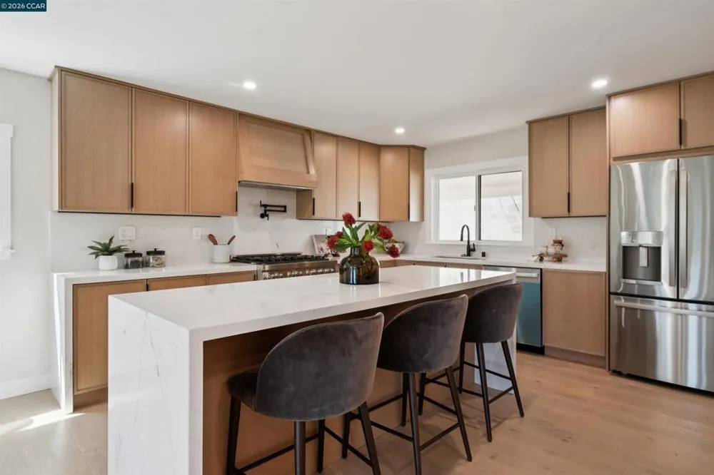 50 Overhill Rd Orinda, CA 94563