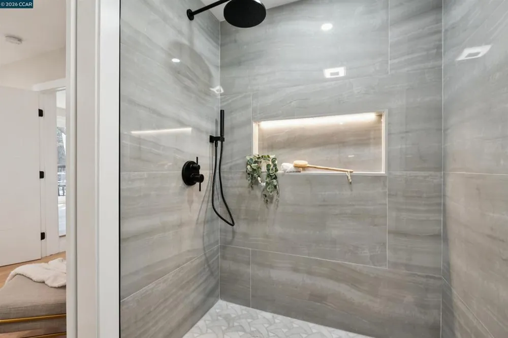 50 Overhill Rd Orinda, CA 94563
