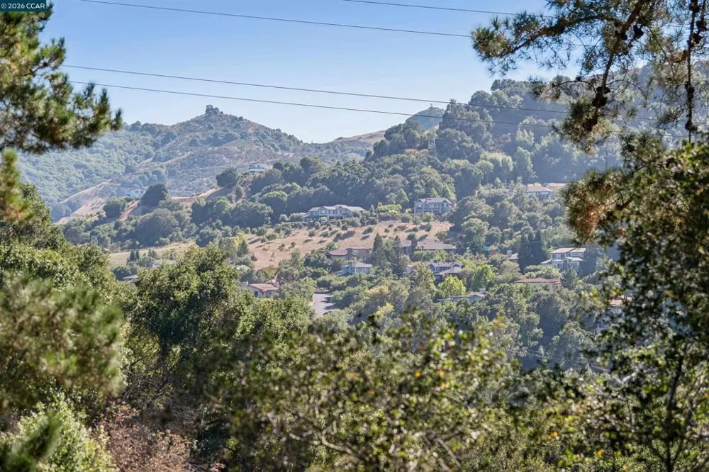 50 Overhill Rd Orinda, CA 94563