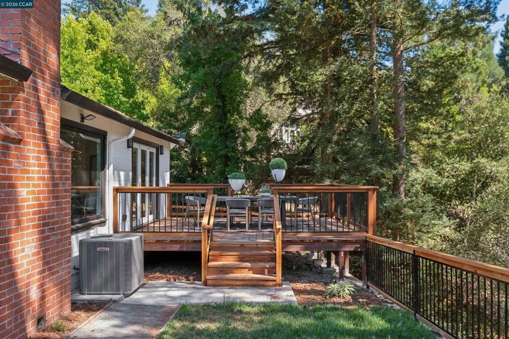 50 Overhill Rd Orinda, CA 94563