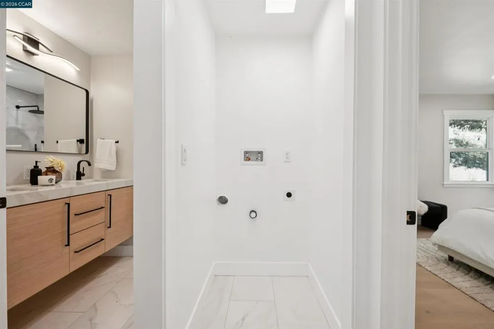 50 Overhill Rd Orinda, CA 94563