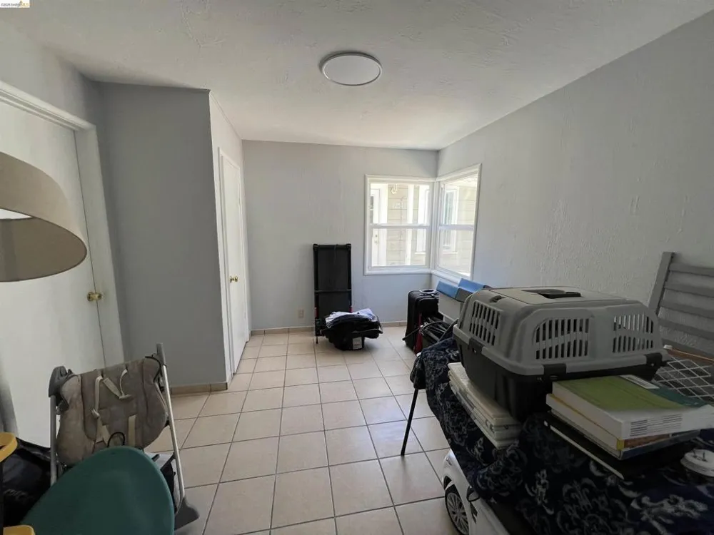 6293 VALLEJO ST Emeryville, CA 94608
