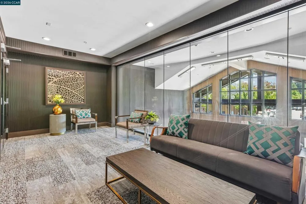 1000 Dewing Ave #104 Lafayette, CA 94549