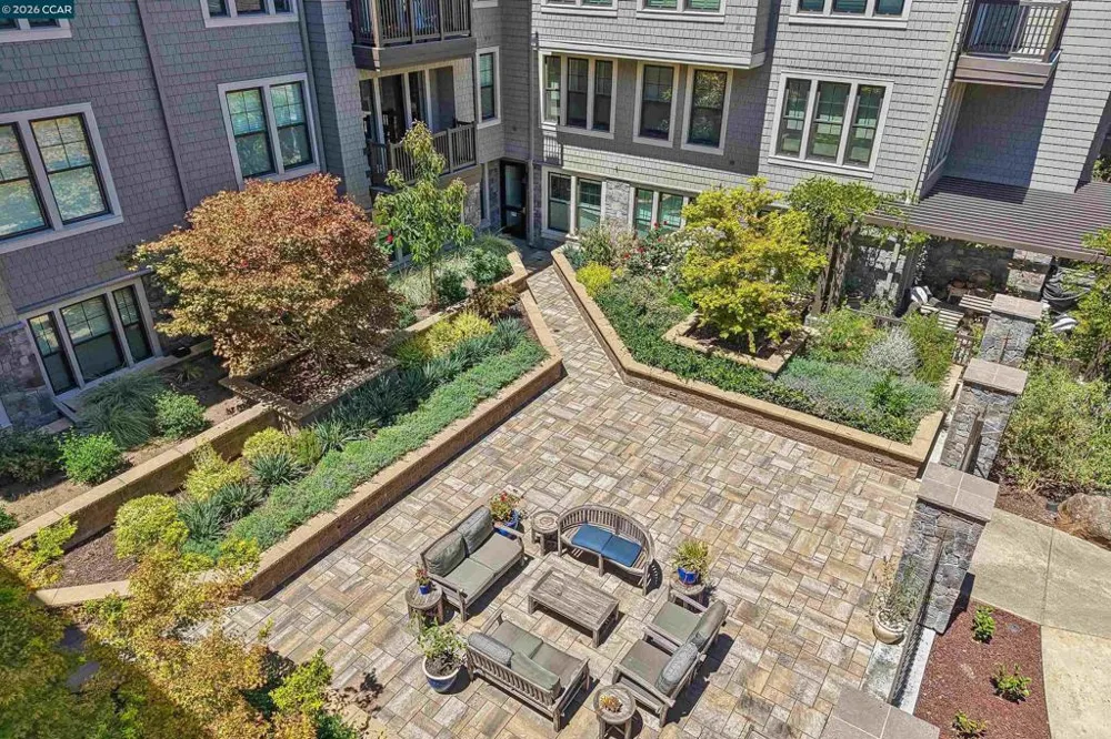 1000 Dewing Ave #104 Lafayette, CA 94549