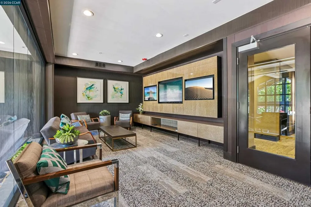 1000 Dewing Ave #104 Lafayette, CA 94549