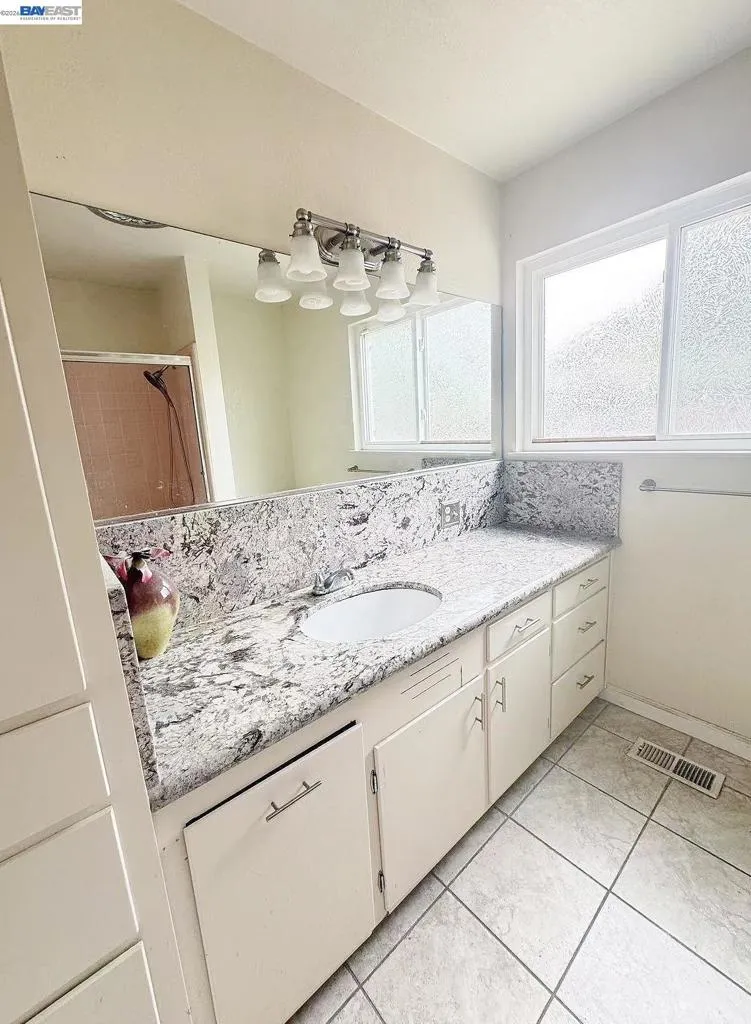 2465 W Benjamin Holt Dr Stockton, CA 95207