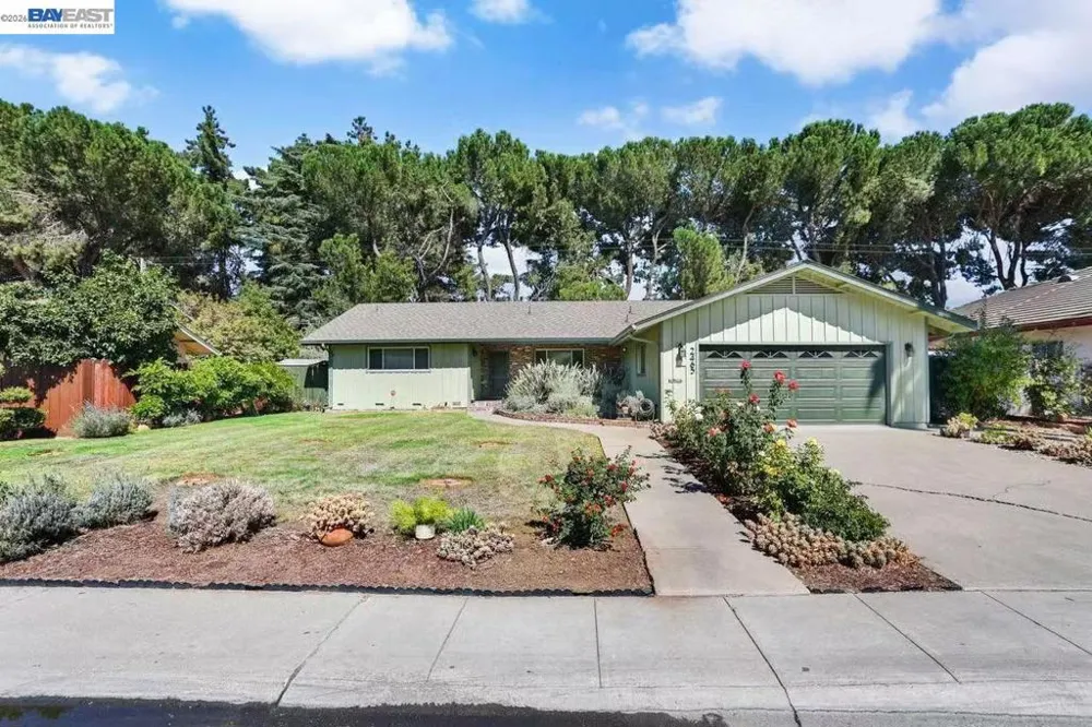 2465 W Benjamin Holt Dr Stockton, CA 95207