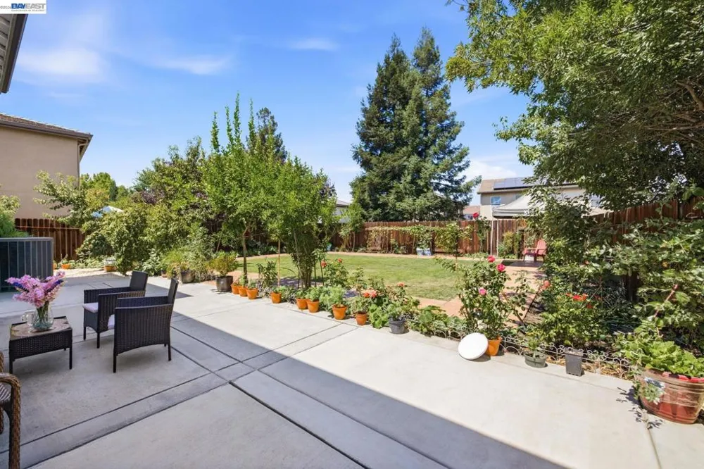 1015 Downing Cir Lincoln, CA 95648